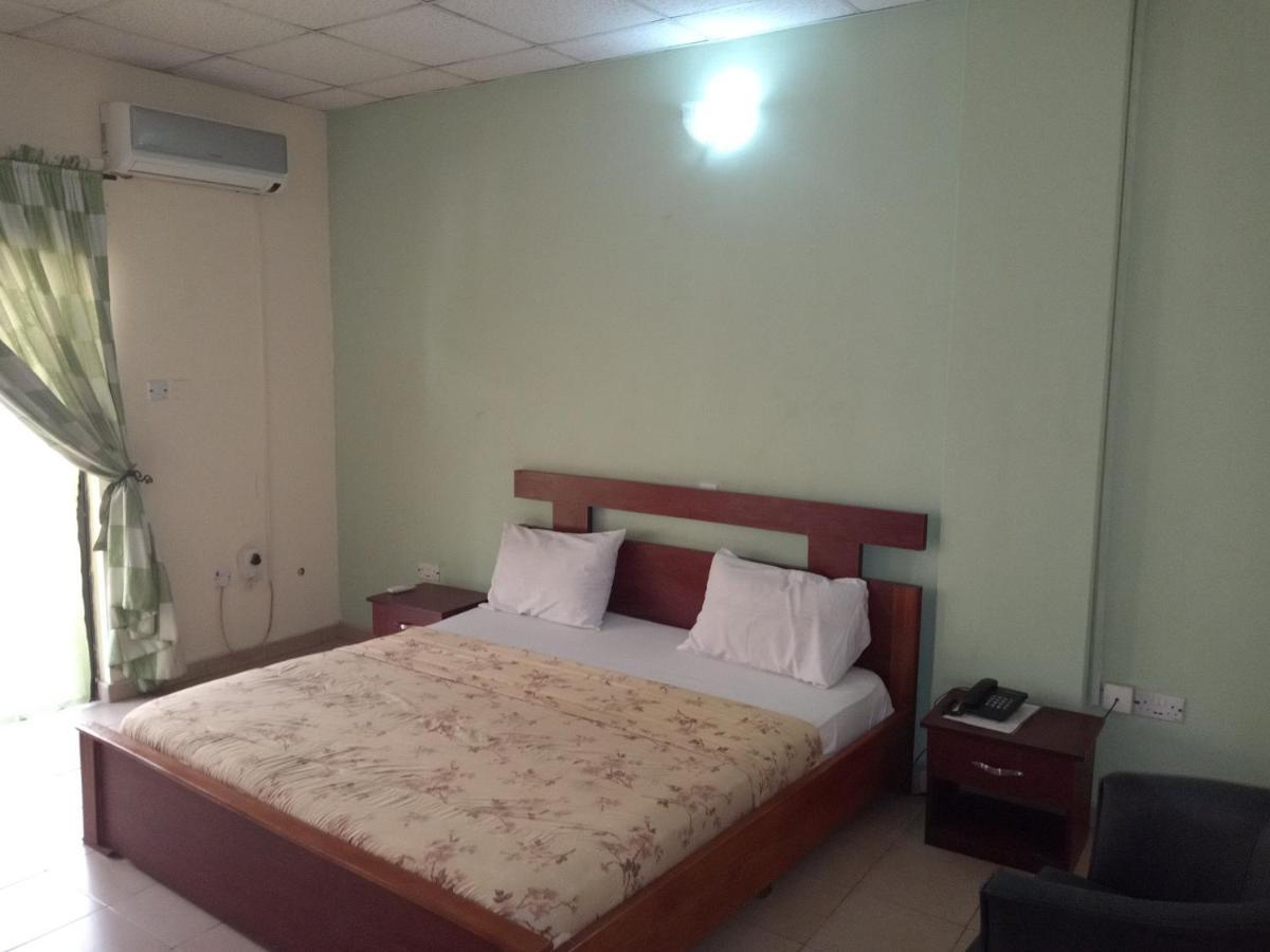 Weaver'S Hotel 阿布贾 外观 照片